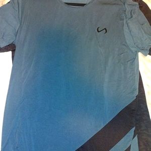 blue tea with black stripe